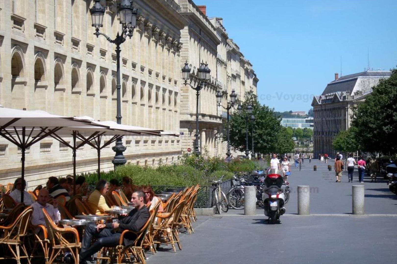 Guestready - Sunny Attic Apt Near Grand Theatre Apartment Bordeaux Exterior photo